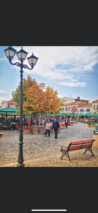 Tradicional Bazaar Home Korce Bagian luar foto